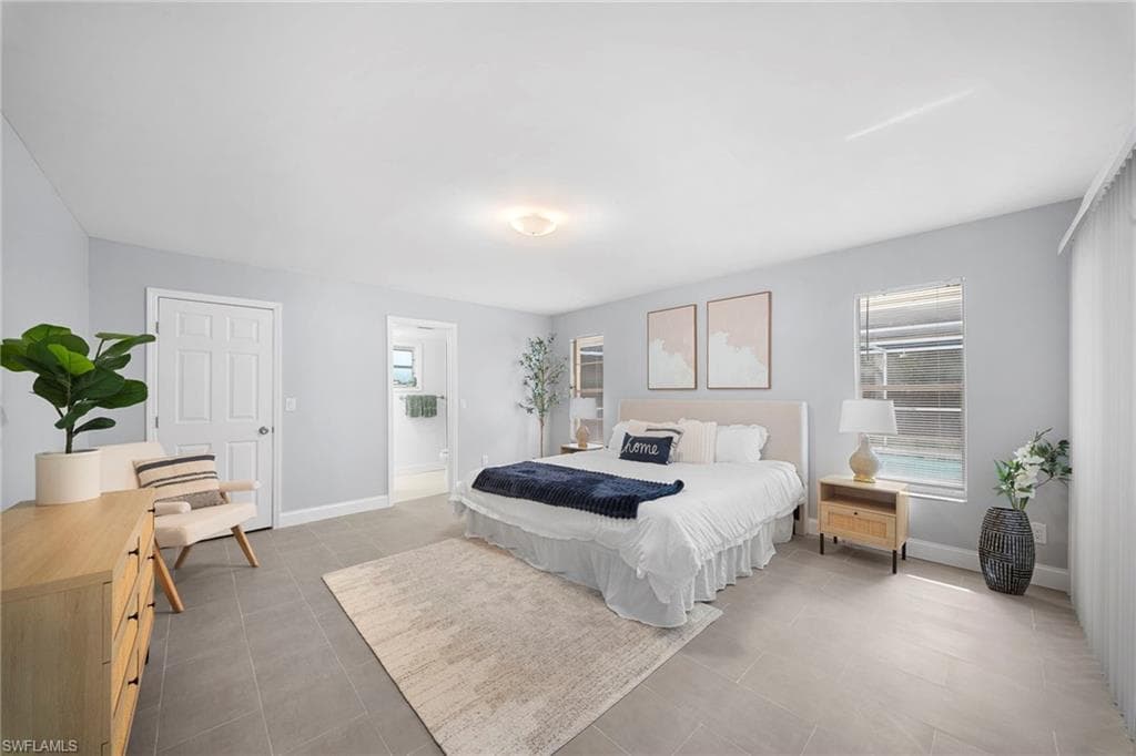 4688 Pembrooke LN-11