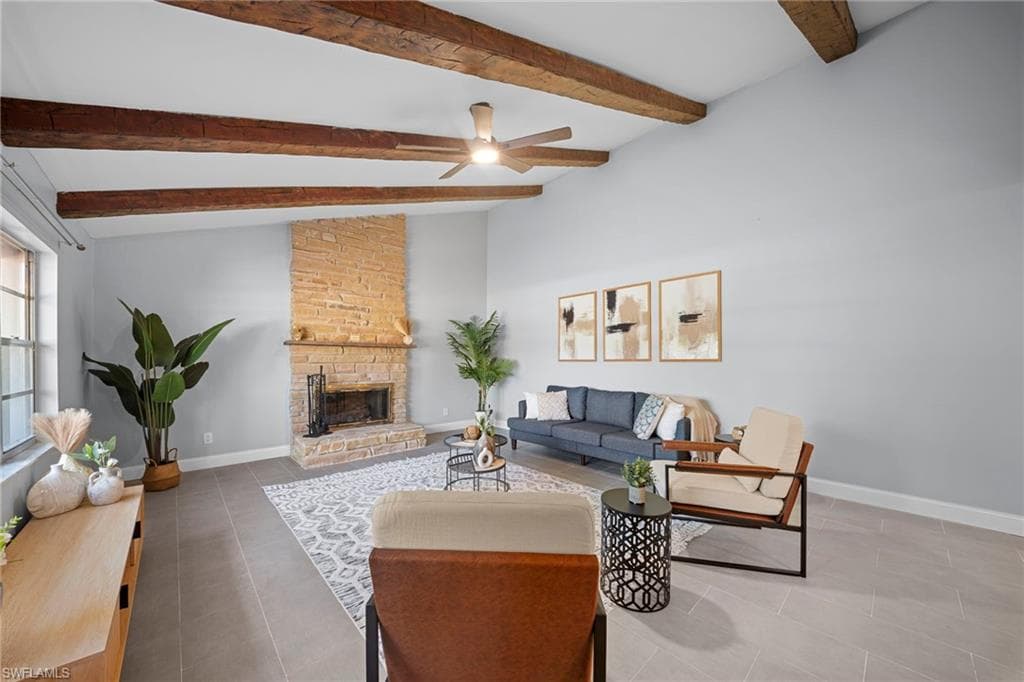4688 Pembrooke LN-4