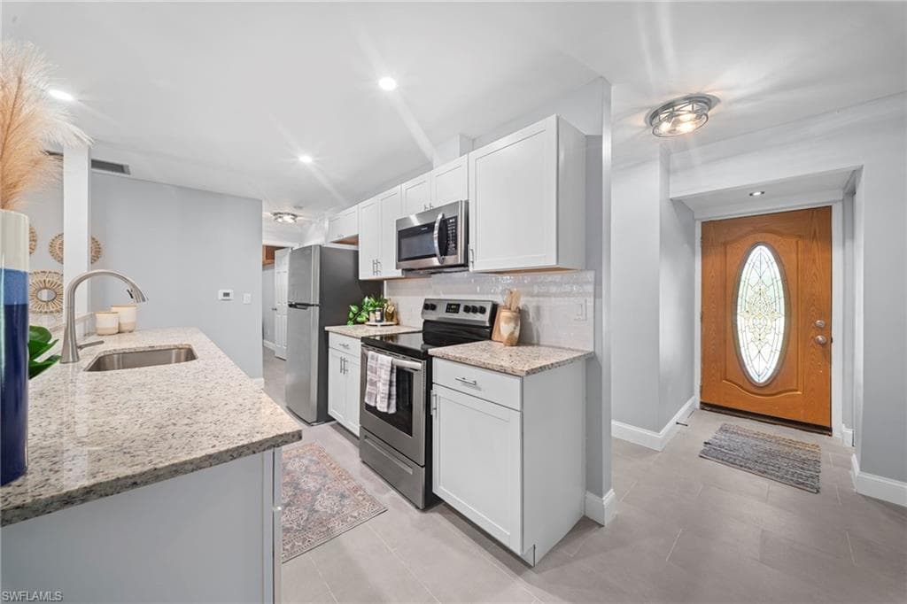 4688 Pembrooke LN-7