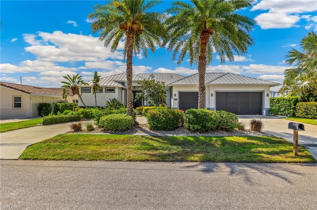 2477 Sierra LN-29
