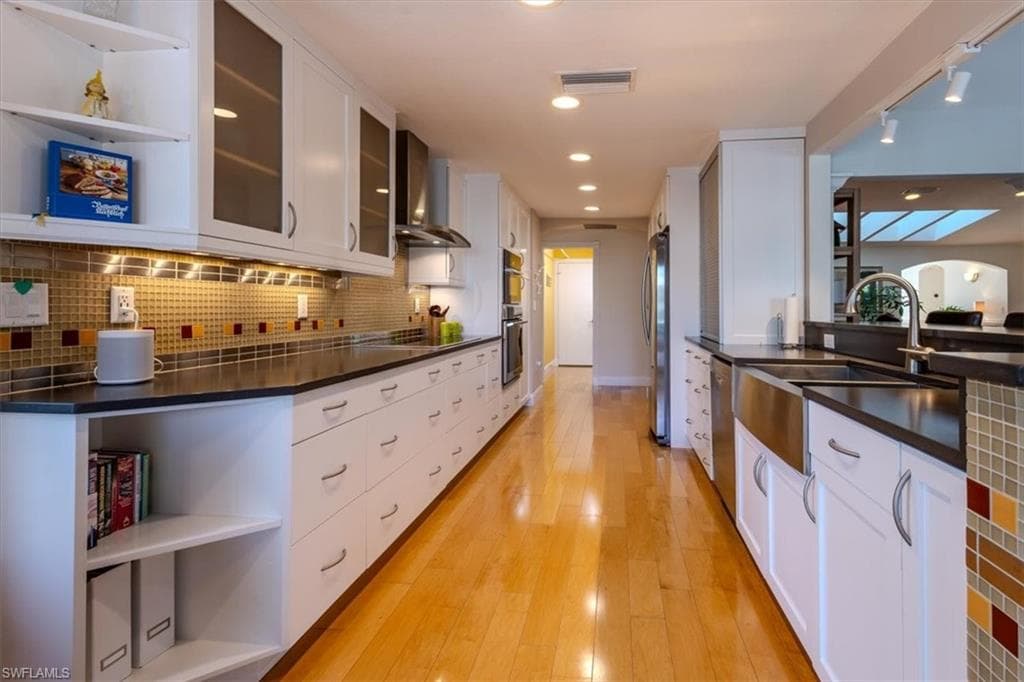 4442 Wilder RD-9
