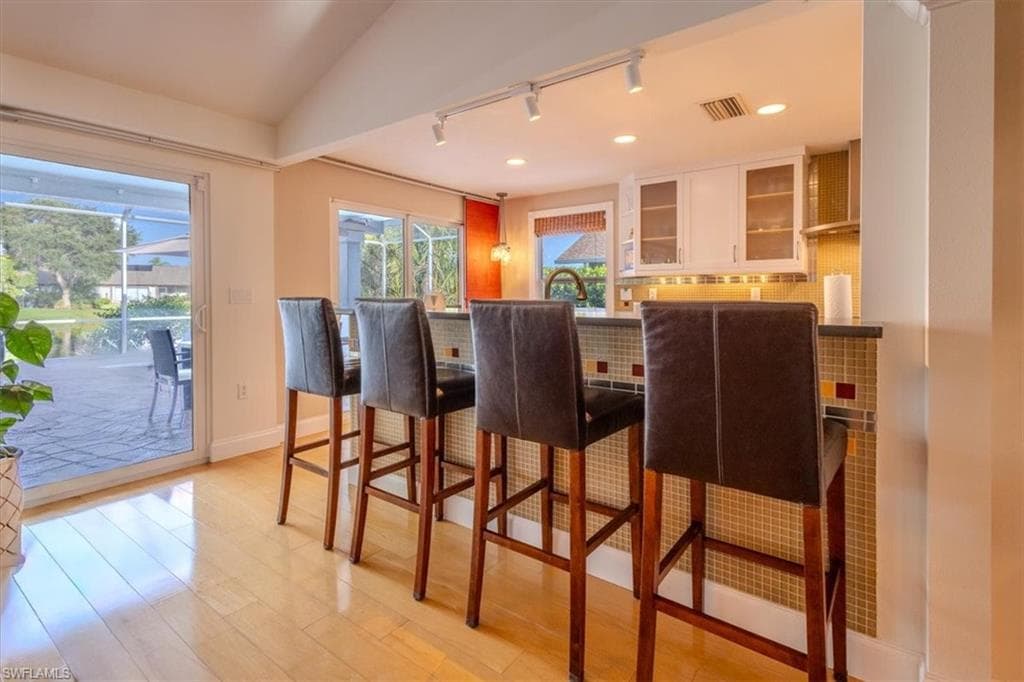 4442 Wilder RD-14