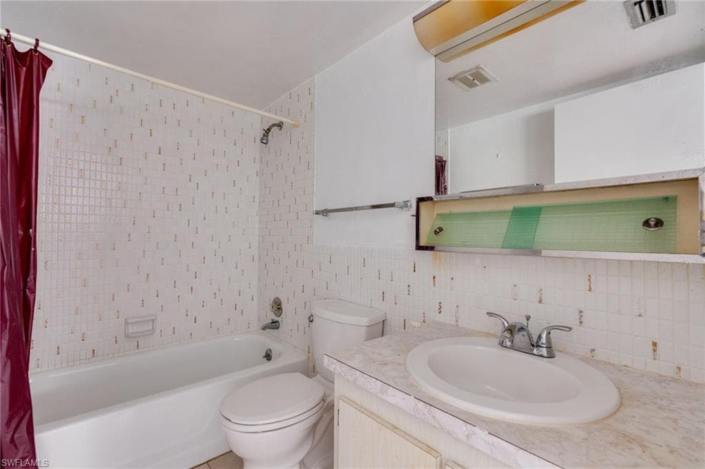 2828 Jackson ST M5-12
