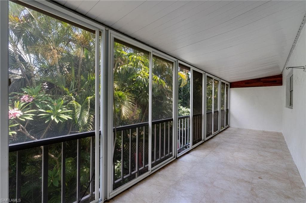 2828 Jackson ST M5-4