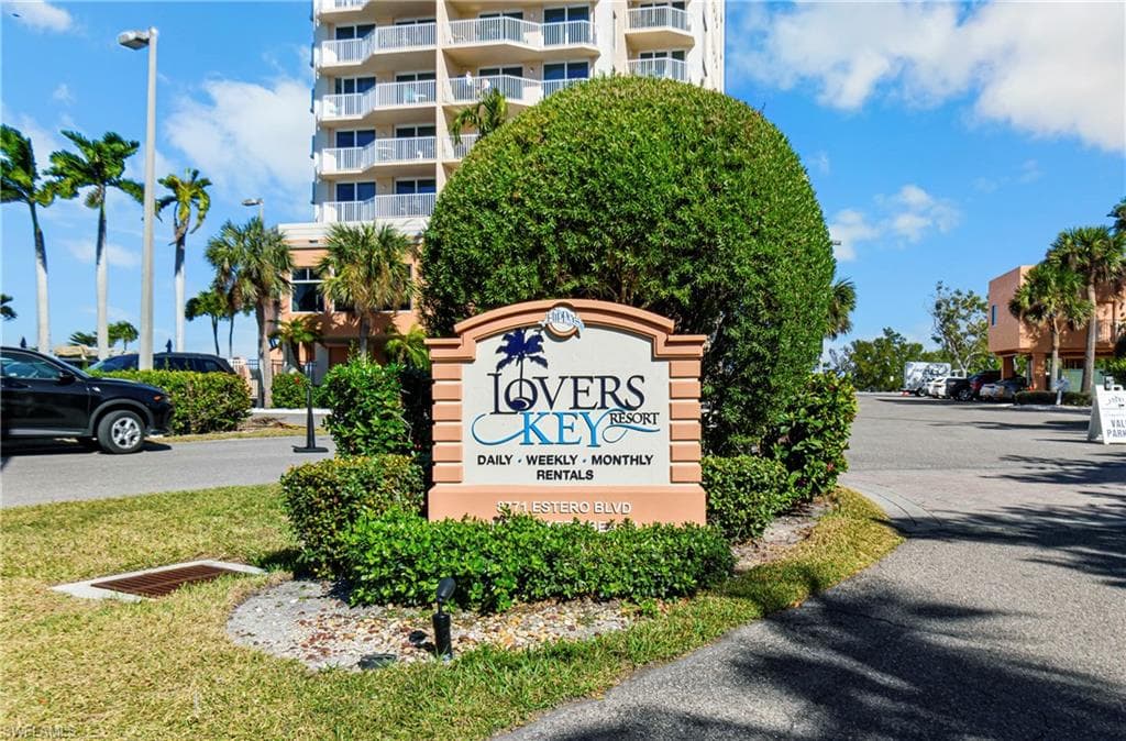 8771 Estero BLVD 907-25