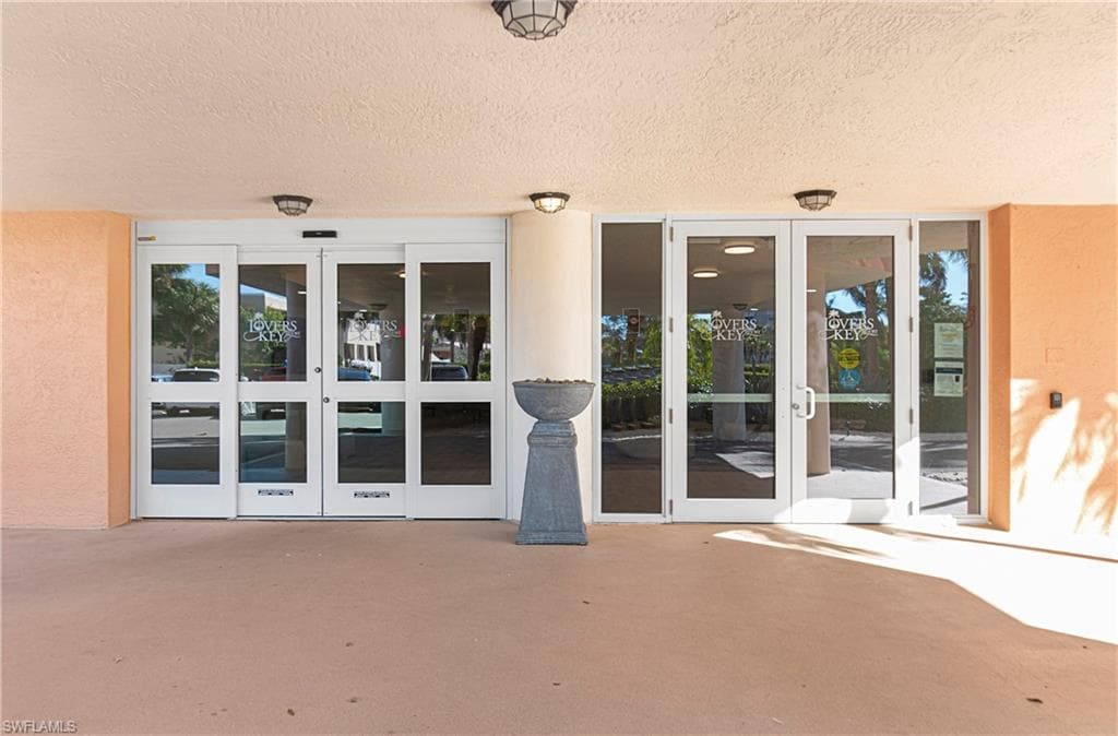8771 Estero BLVD 907-27