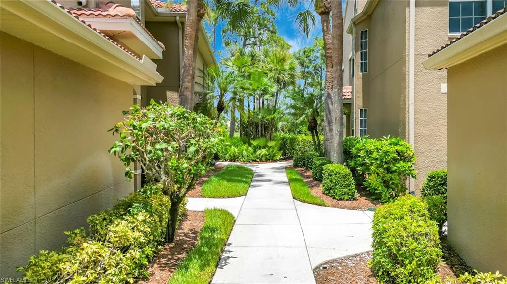20071 Seagrove ST 1001-2