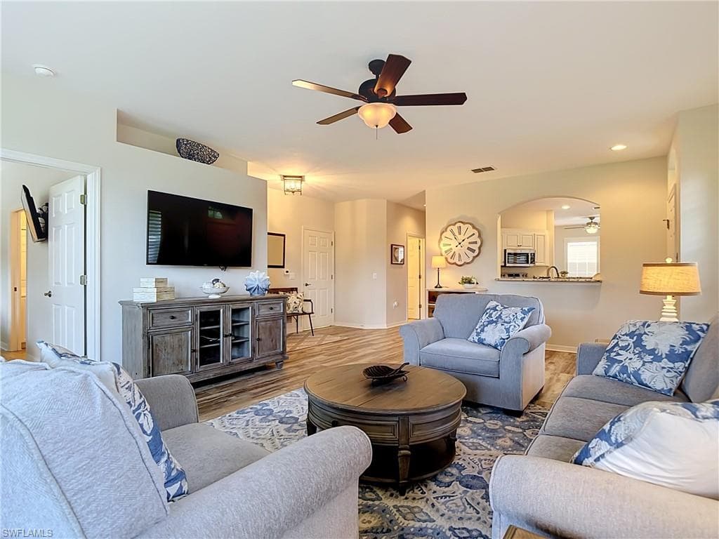 20071 Seagrove ST 1001-10
