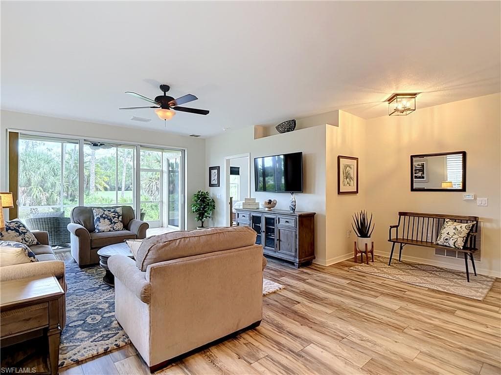 20071 Seagrove ST 1001-7