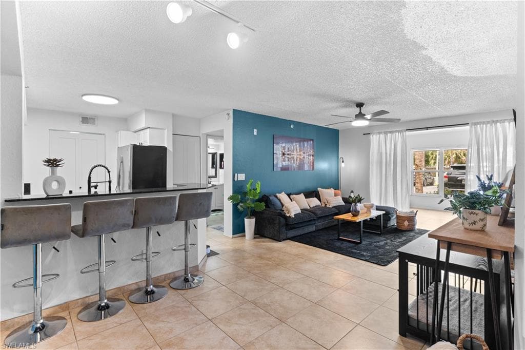 8225 Ibis Club DR 204-1