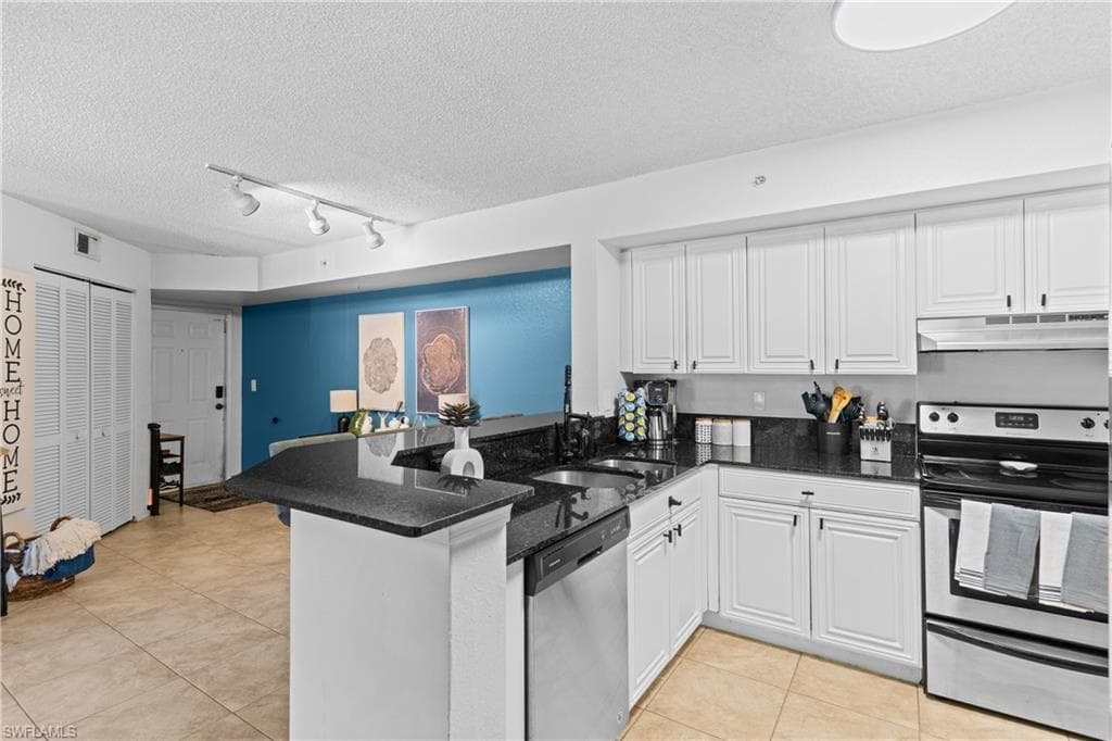 8225 Ibis Club DR 204-8
