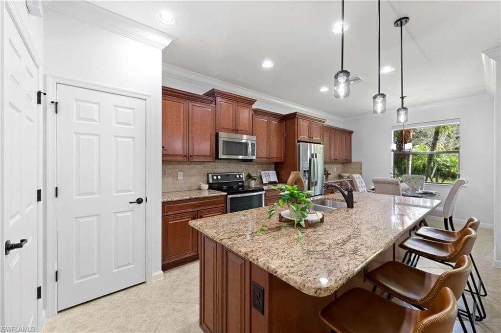 20247 Cypress Shadows BLVD-18