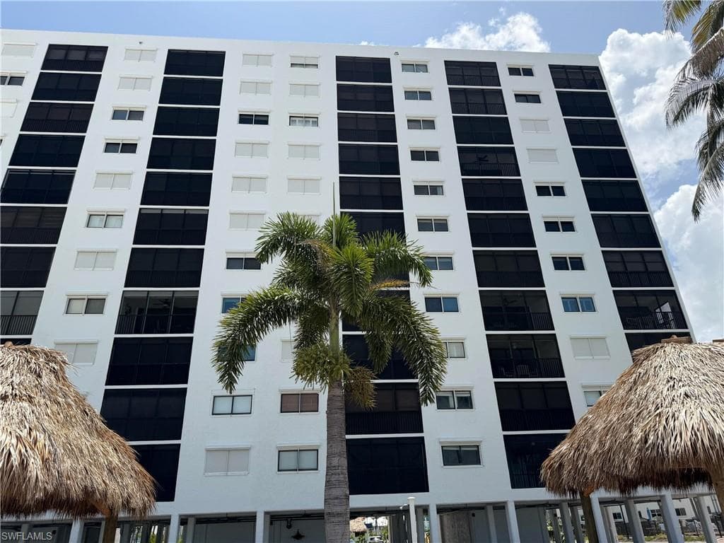6400 Estero BLVD 403-14