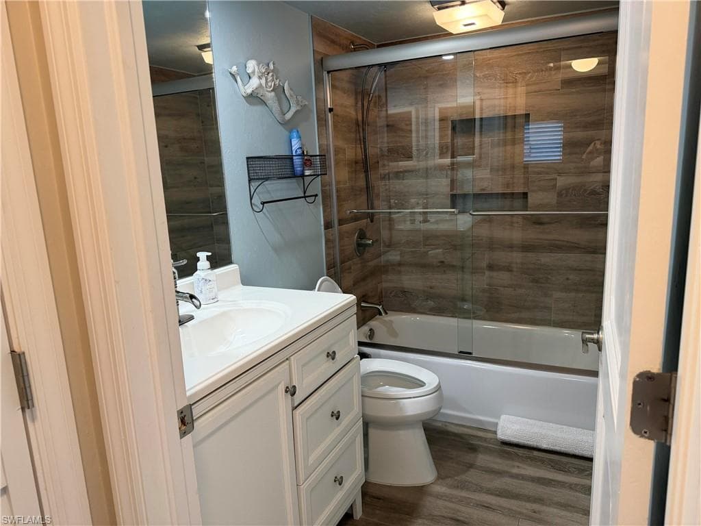 6400 Estero BLVD 403-7
