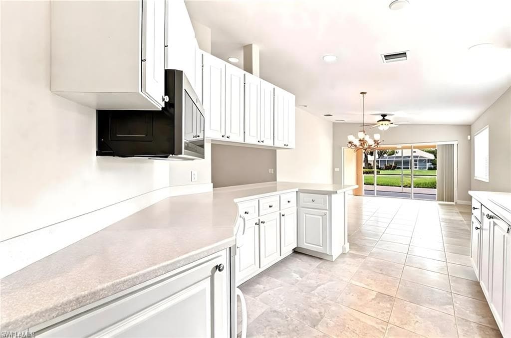 8141 Xenia LN-5