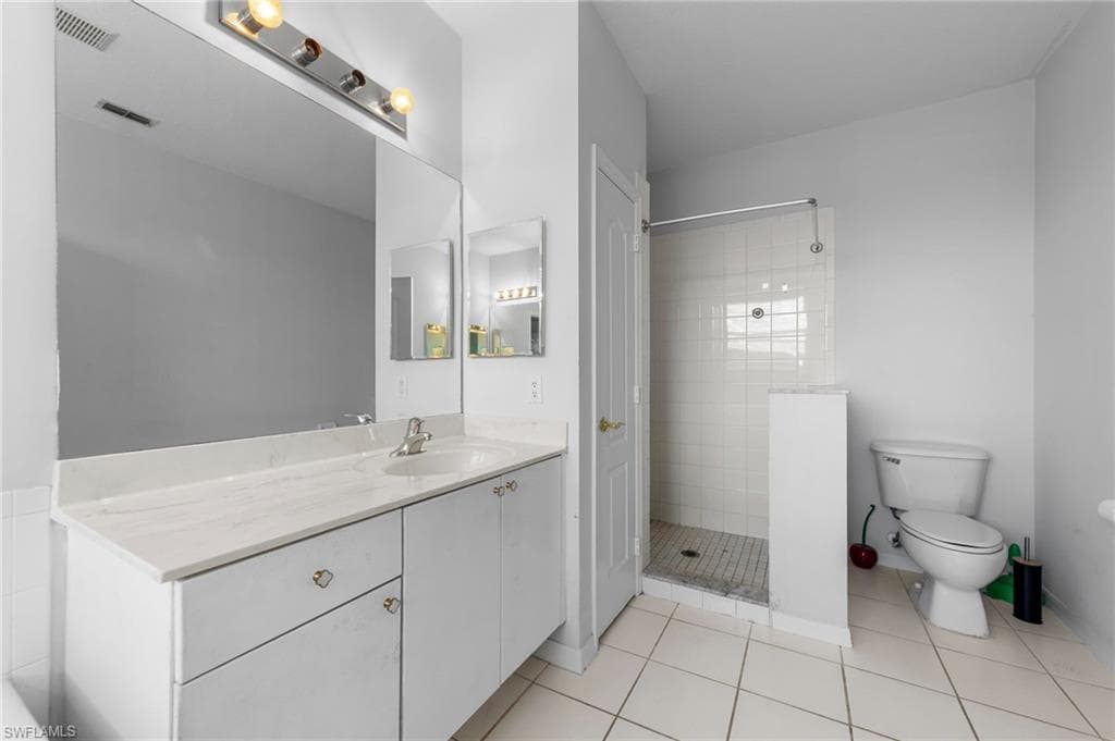 2727 Blue Cypress Lake CT-28
