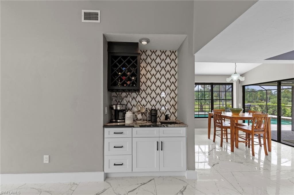 17209 Castleview DR-16