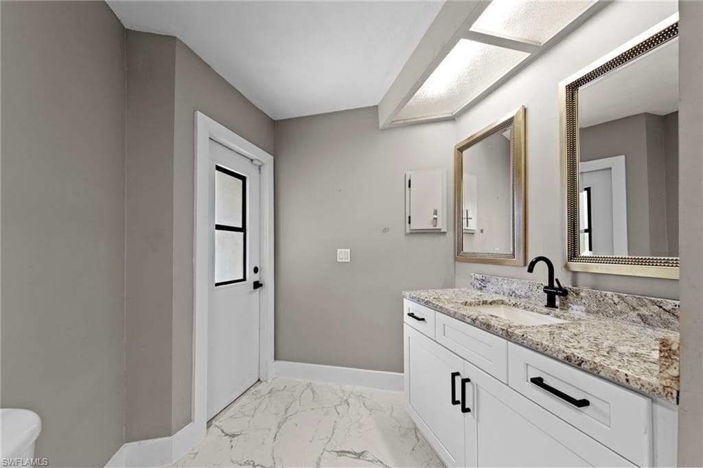17209 Castleview DR-30