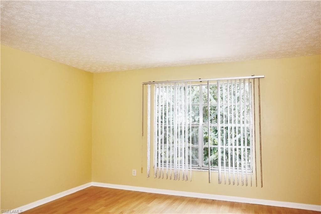1123 SW 48th TER 102-16