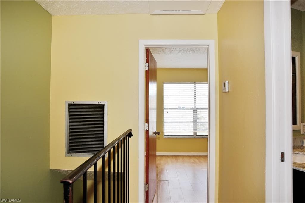 1123 SW 48th TER 102-21