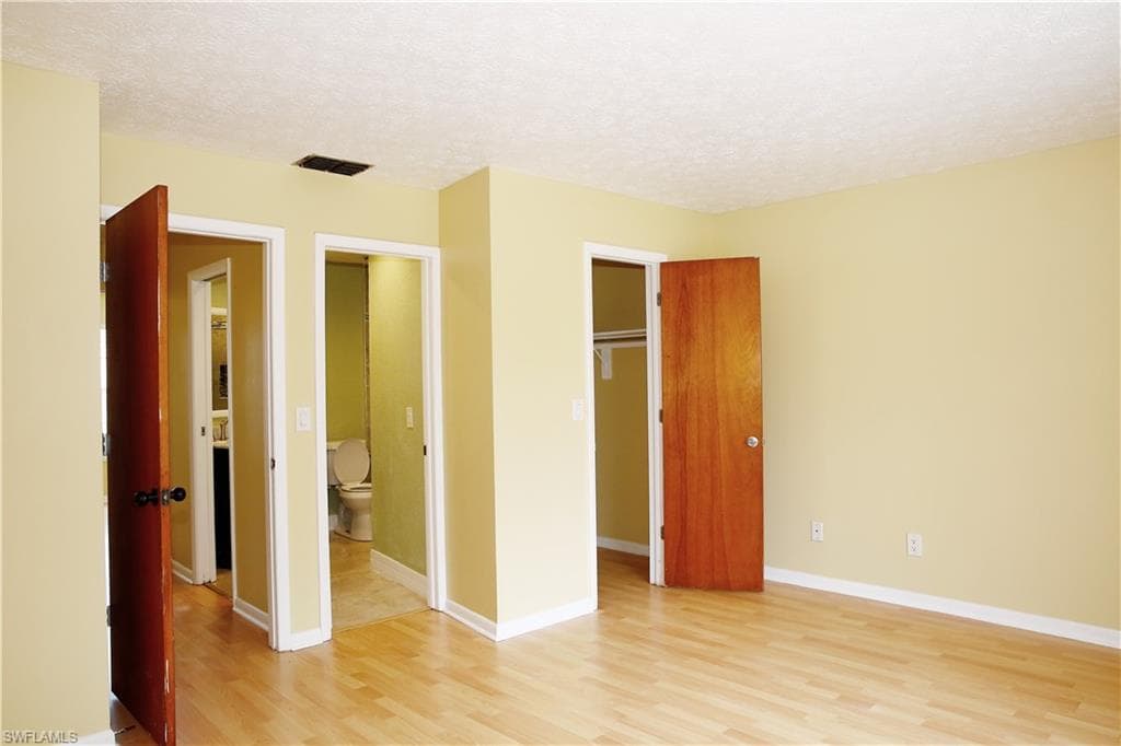 1123 SW 48th TER 102-17