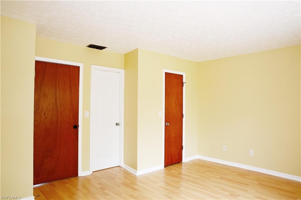 1123 SW 48th TER 102-18