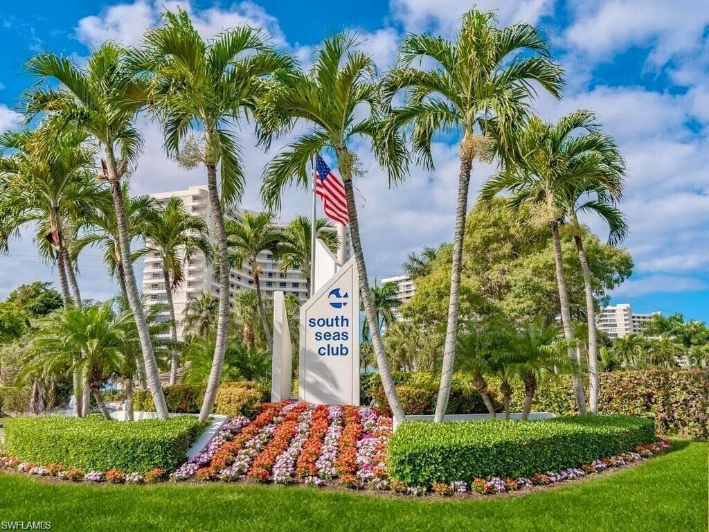 320 Seaview CT 608-24