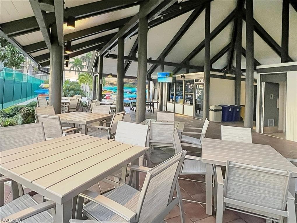 320 Seaview CT 608-29