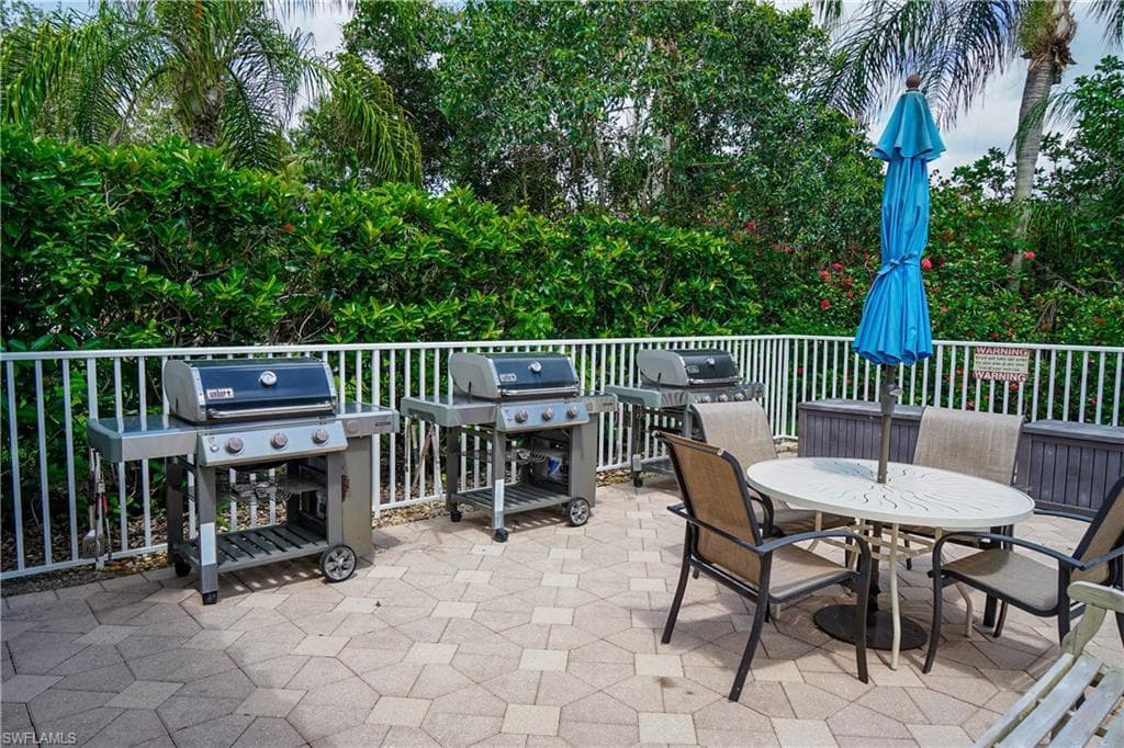 4853 Hampshire CT 105-42