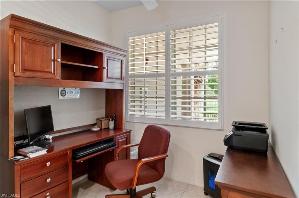 4853 Hampshire CT 105-15