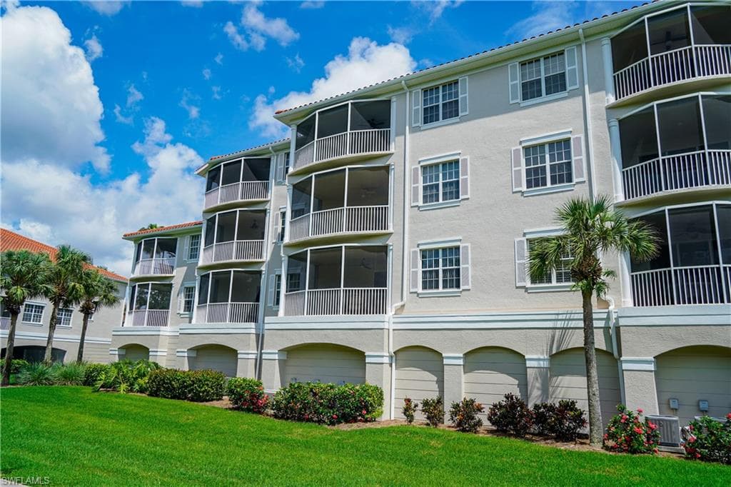 4853 Hampshire CT 105-31