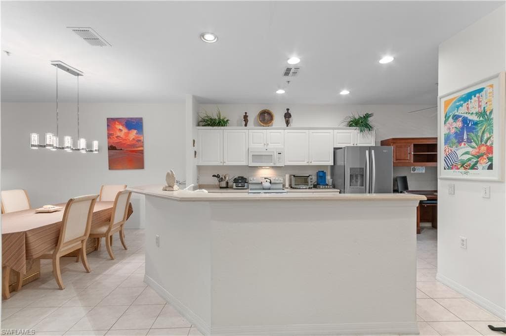 4853 Hampshire CT 105-8