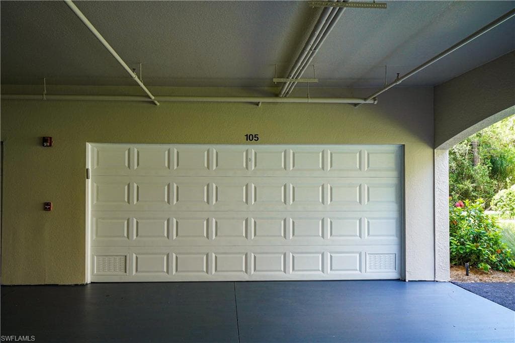 4853 Hampshire CT 105-29