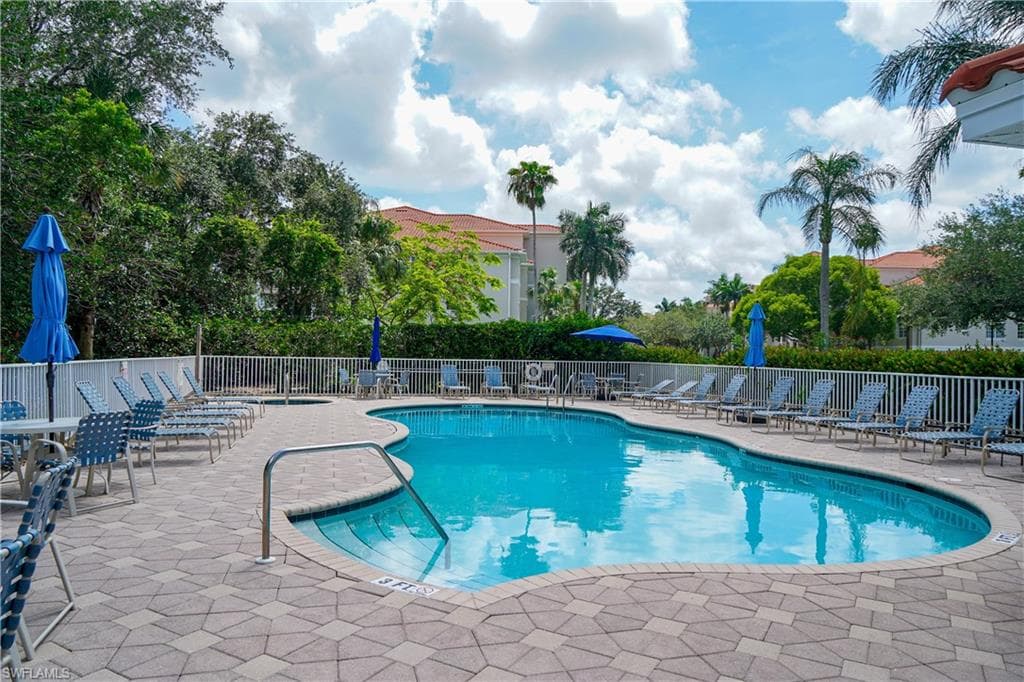 4853 Hampshire CT 105-39