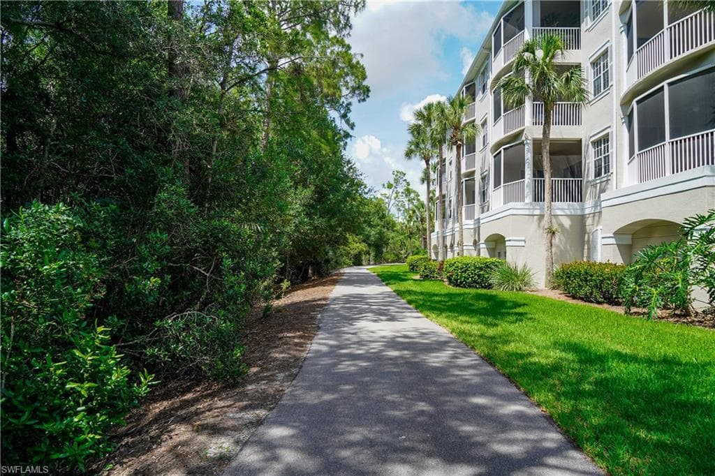 4853 Hampshire CT 105-30