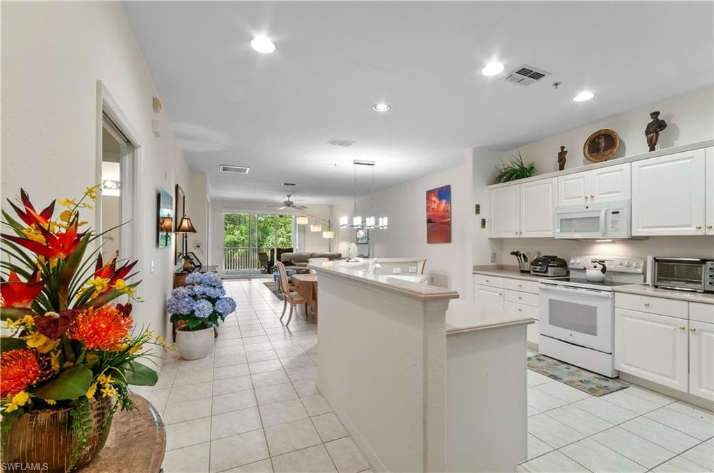 4853 Hampshire CT 105-3