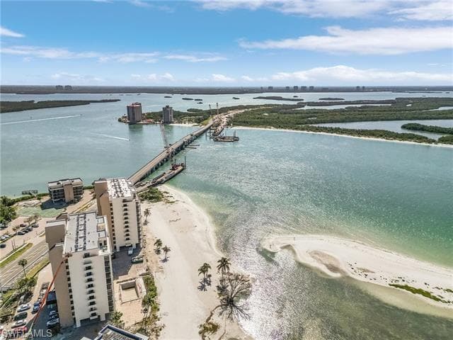 8400 Estero BLVD 501-18