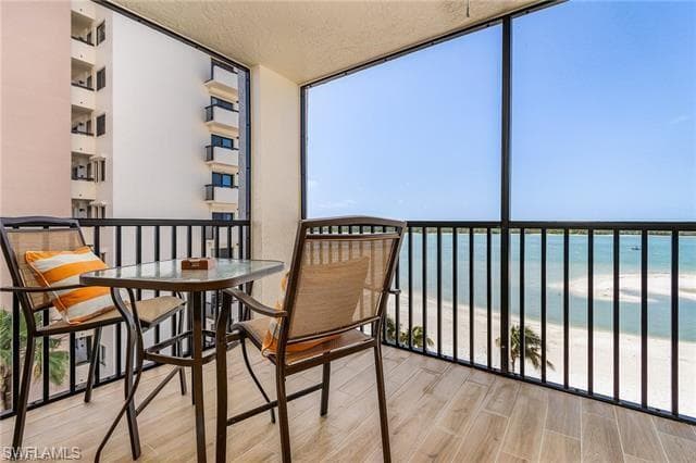 8400 Estero BLVD 501-7