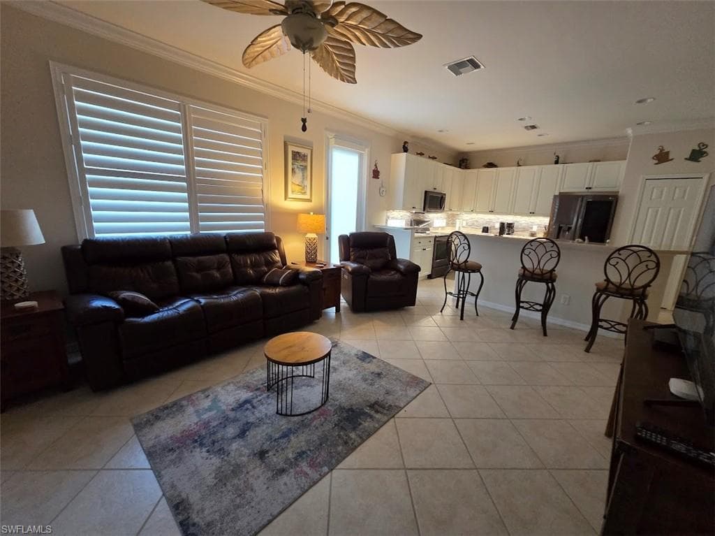 10518 Avila CIR-1