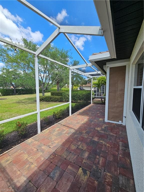 10518 Avila CIR-31