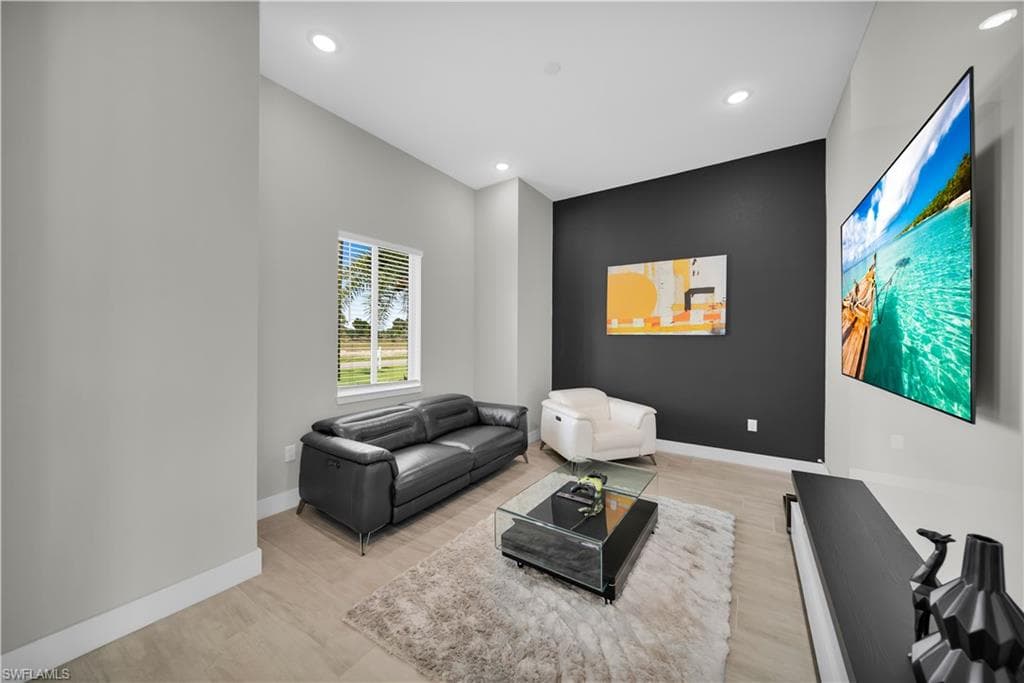 1425 SW 24th ST-2