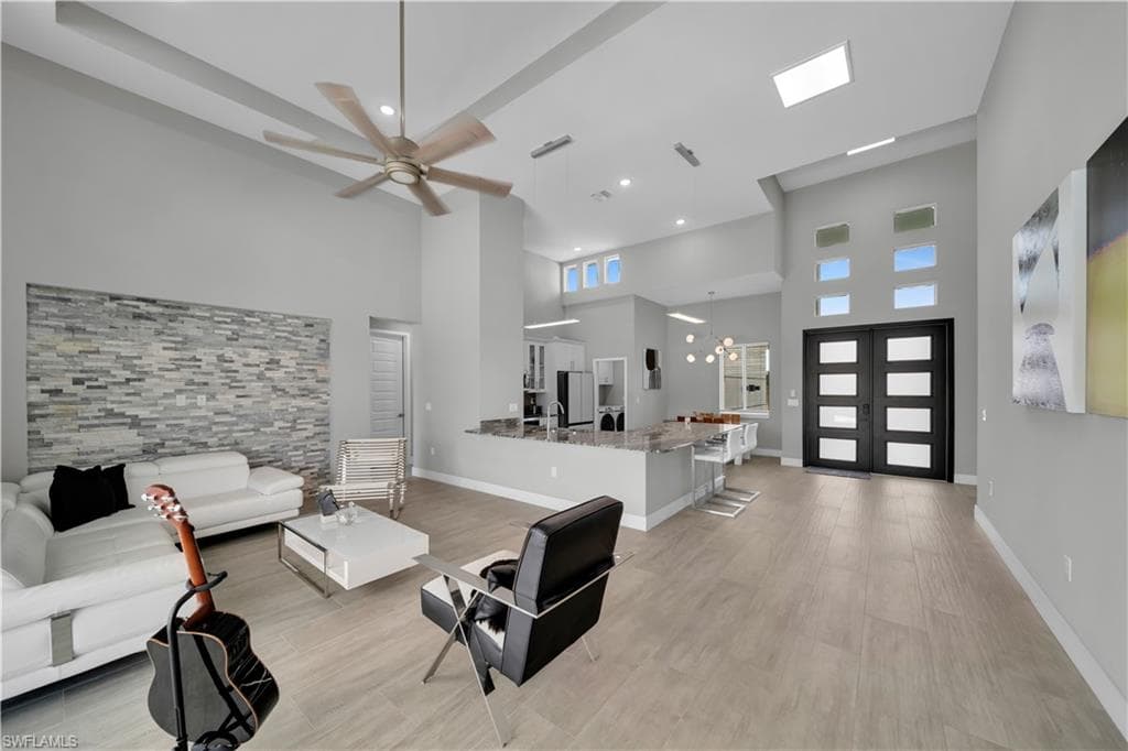 1425 SW 24th ST-4