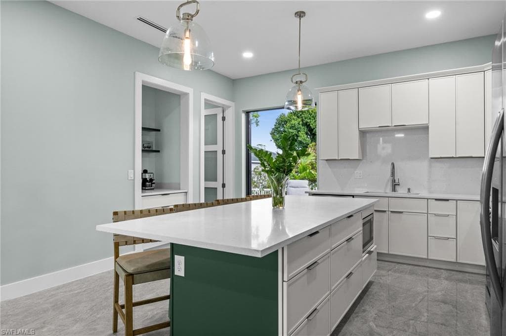 16264 Horizon RD-8