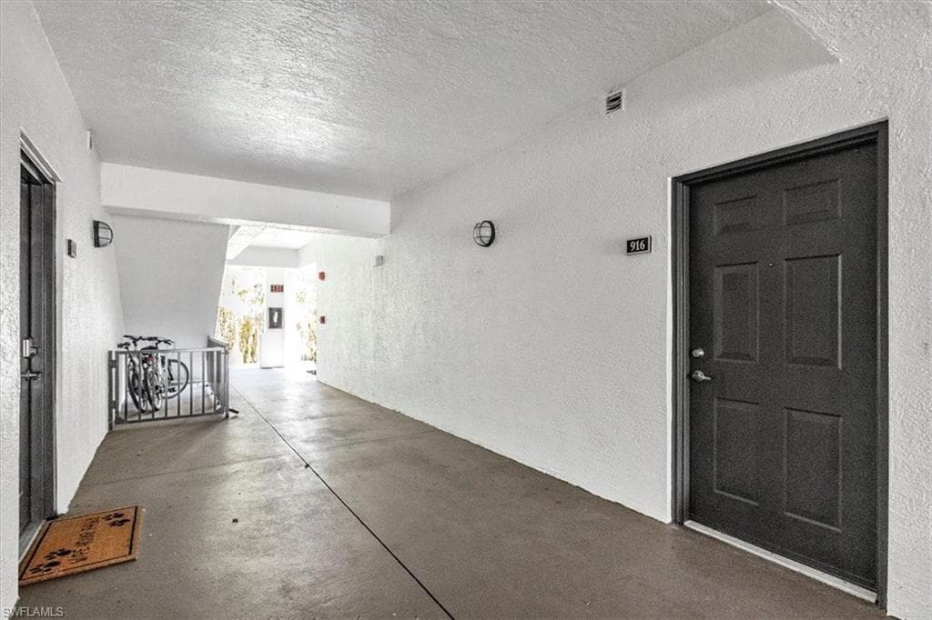 7940 Preserve CIR 916-17
