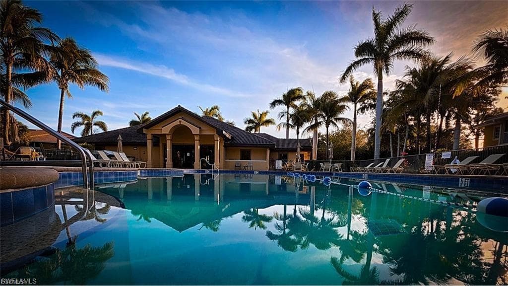 1137 Winding Pines CIR 203-20