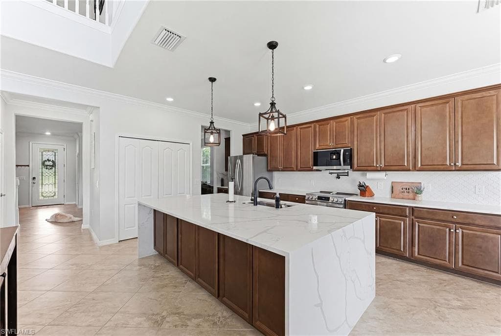 2175 Vermont LN-14