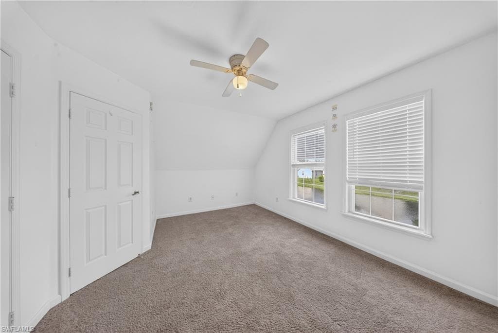 250 Leawood CIR-19