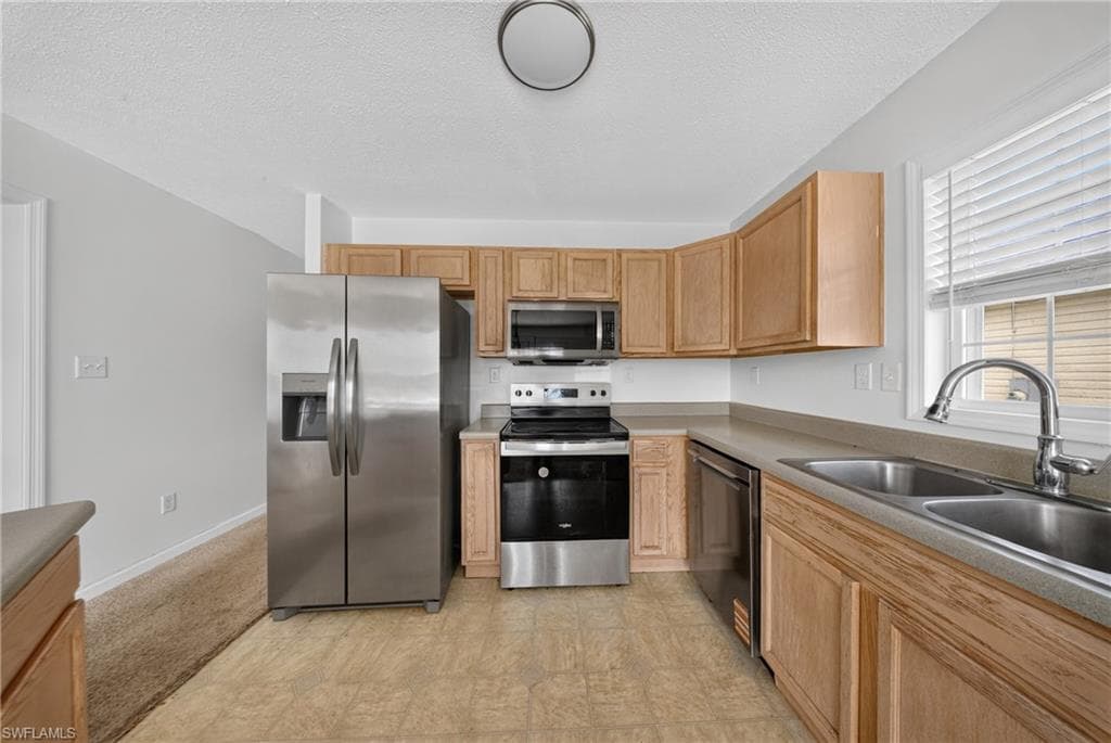 250 Leawood CIR-9