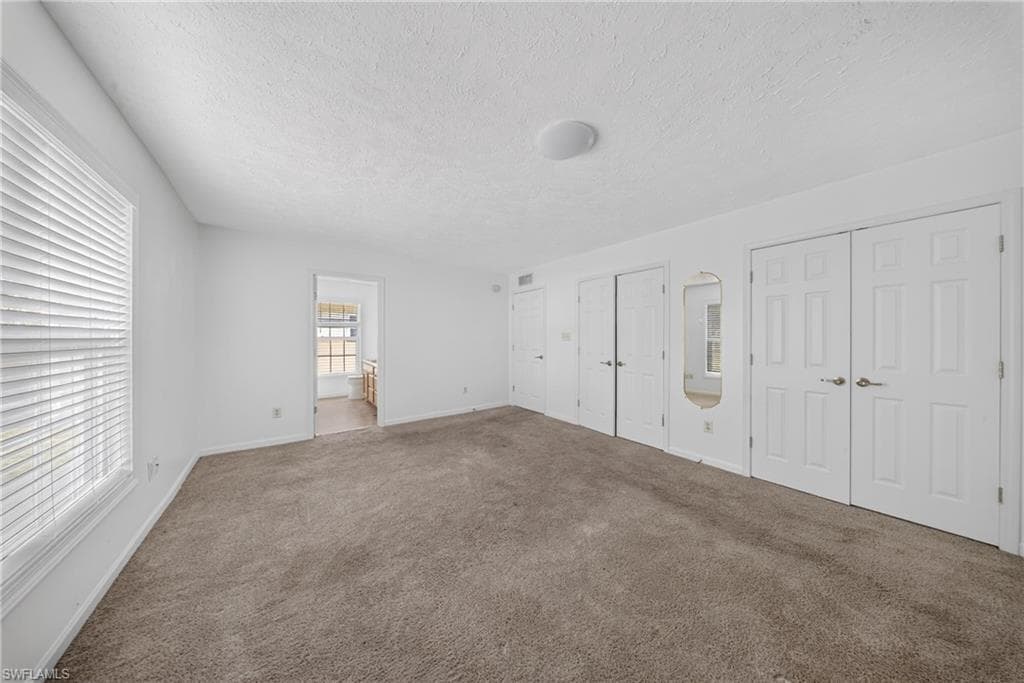 250 Leawood CIR-13