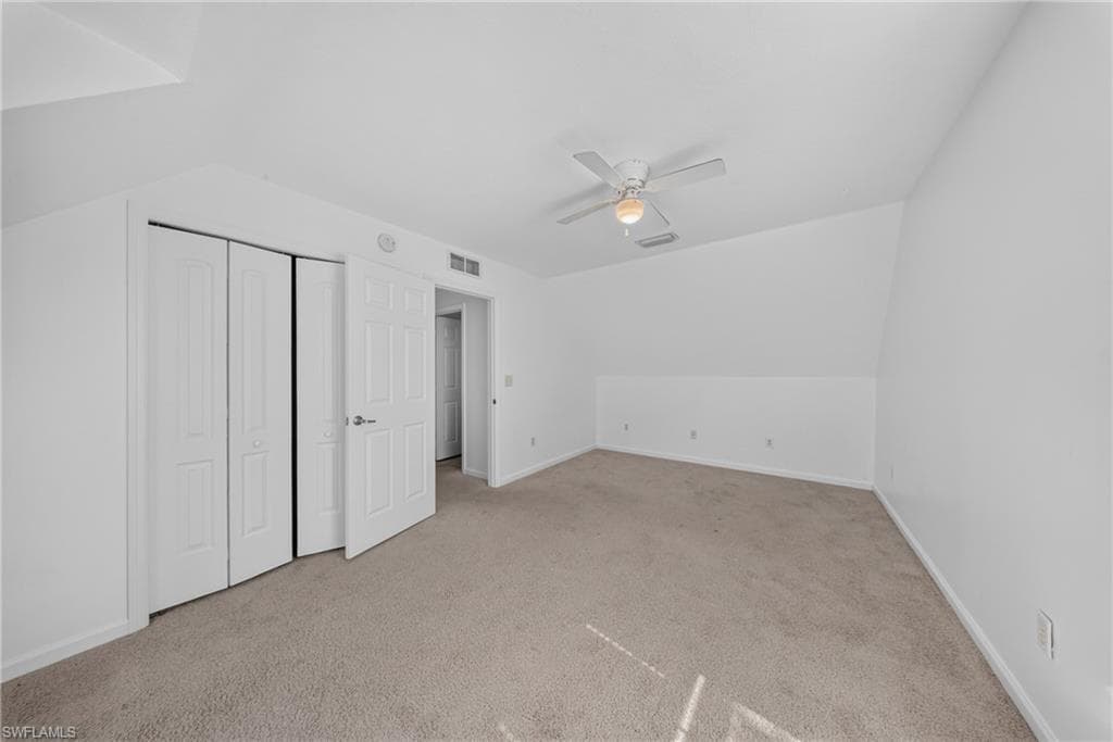250 Leawood CIR-20
